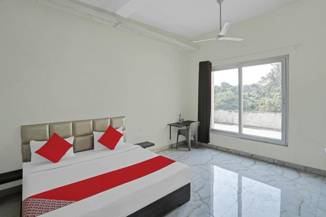 Oyo Flagship 80971 The Lime Tree Bareilly Exteriör bild