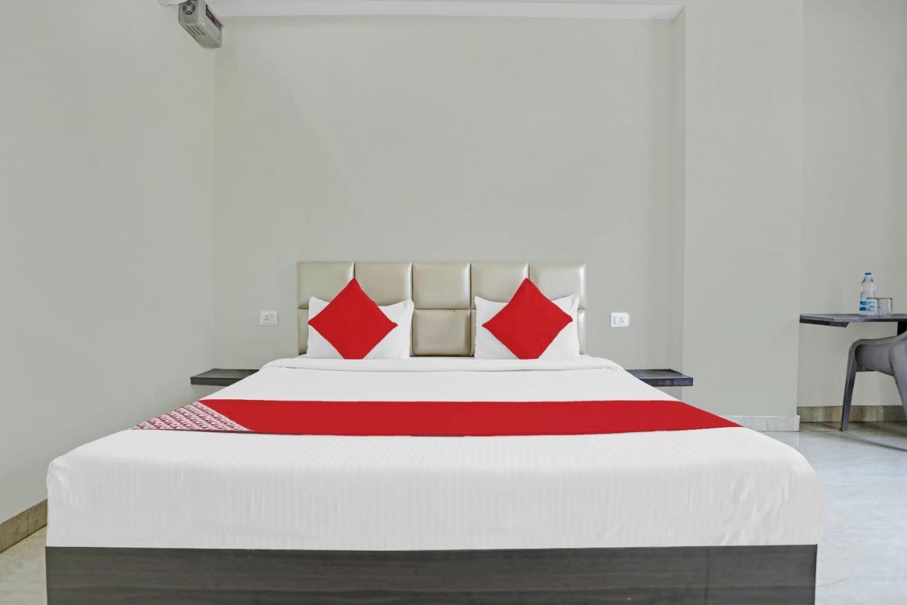 Oyo Flagship 80971 The Lime Tree Bareilly Exteriör bild