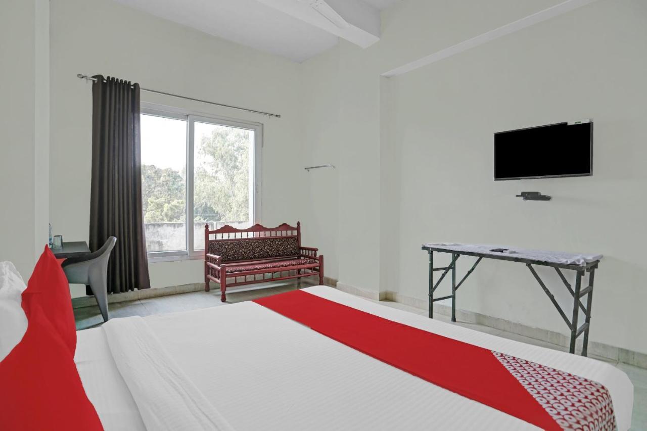 Oyo Flagship 80971 The Lime Tree Bareilly Exteriör bild
