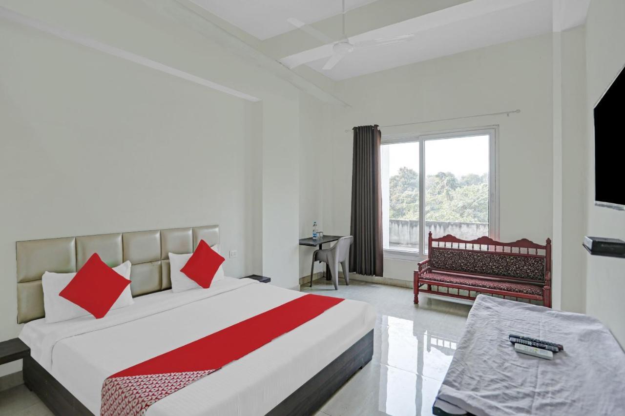 Oyo Flagship 80971 The Lime Tree Bareilly Exteriör bild